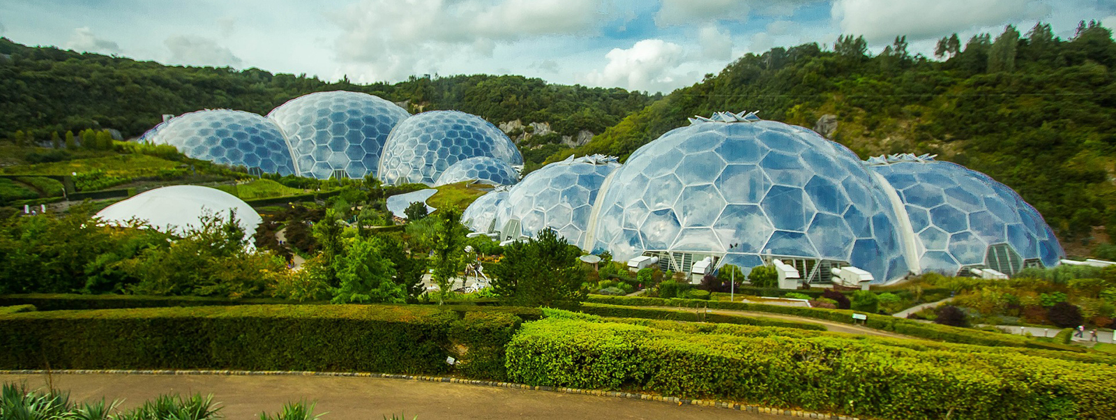 Ecosystem Thinking — How Banks Need To Adapt To Survive